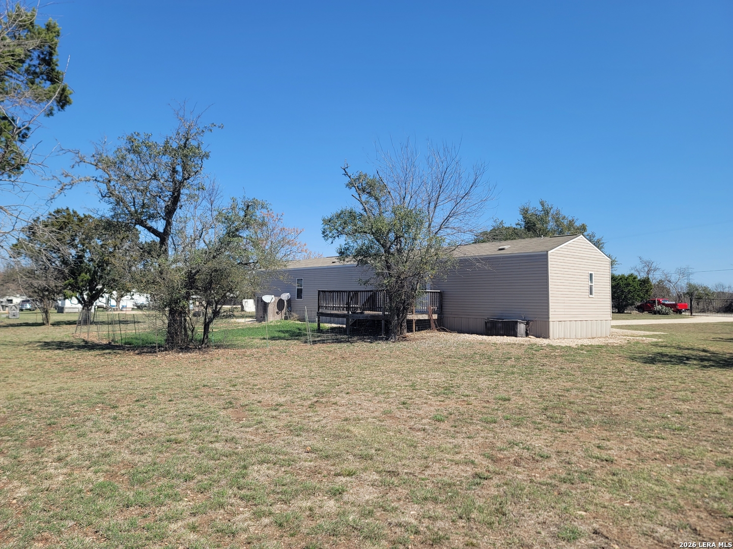 29 North Creek Loop Comfort, TX 78013 - Photo 2 of 7