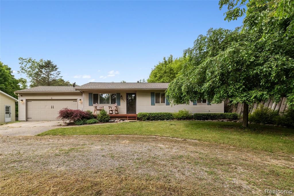 9711 Dartmouth Road Clarkston, MI 48348 - Photo 1 of 22 Gallery Image 1