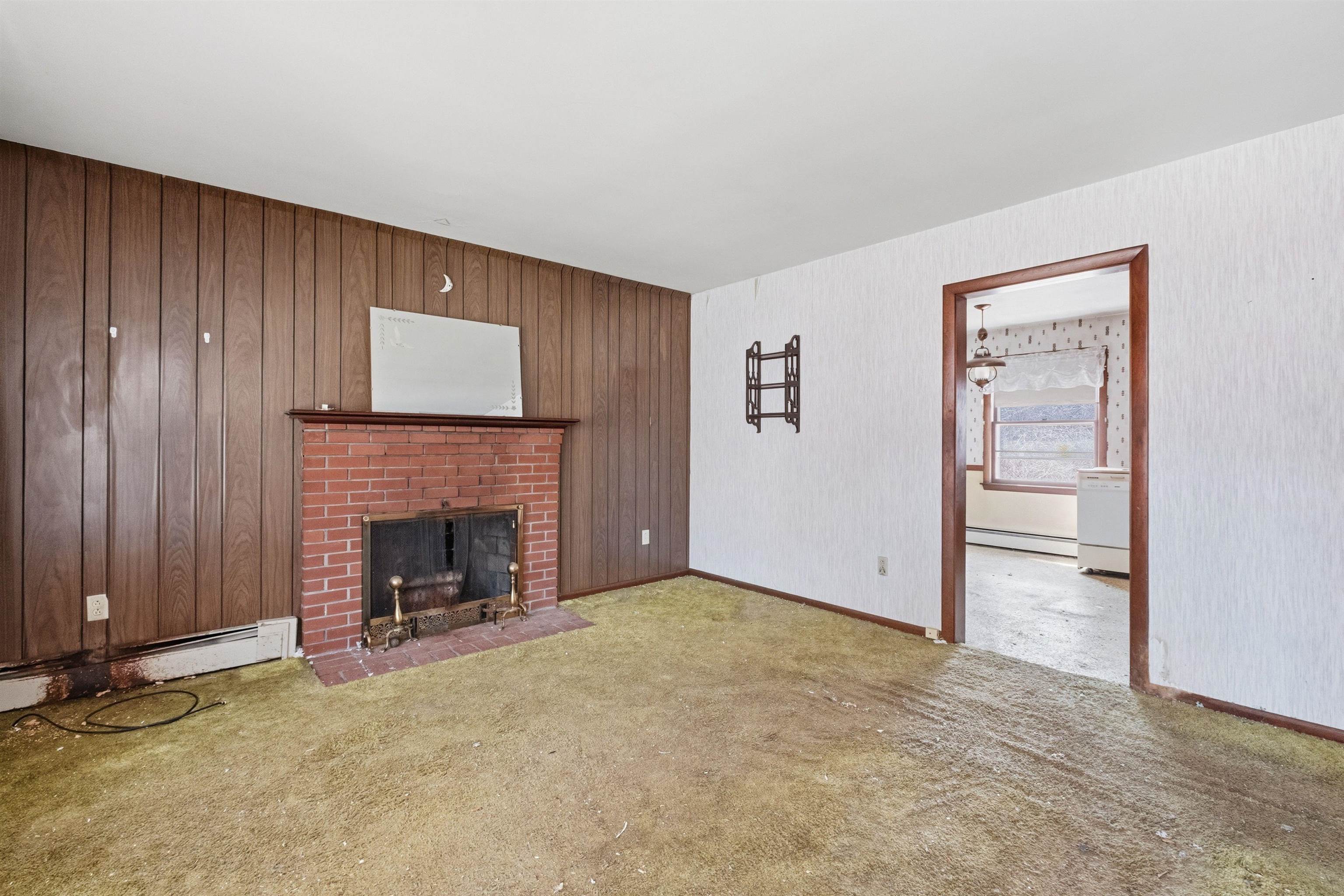 11 Thompson Avenue Hooksett, NH 03106 - Photo 12 of 38