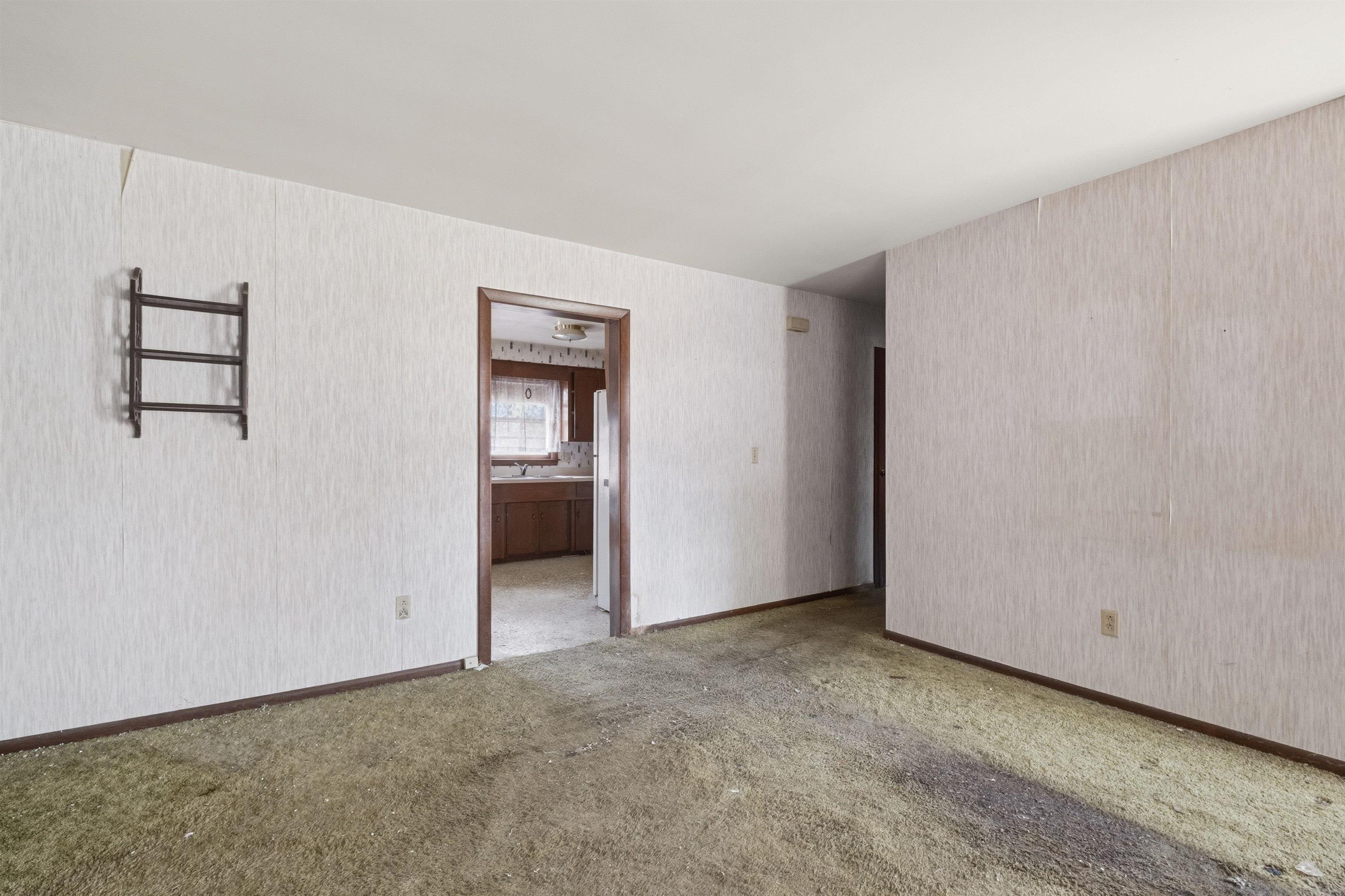 11 Thompson Avenue Hooksett, NH 03106 - Photo 13 of 38