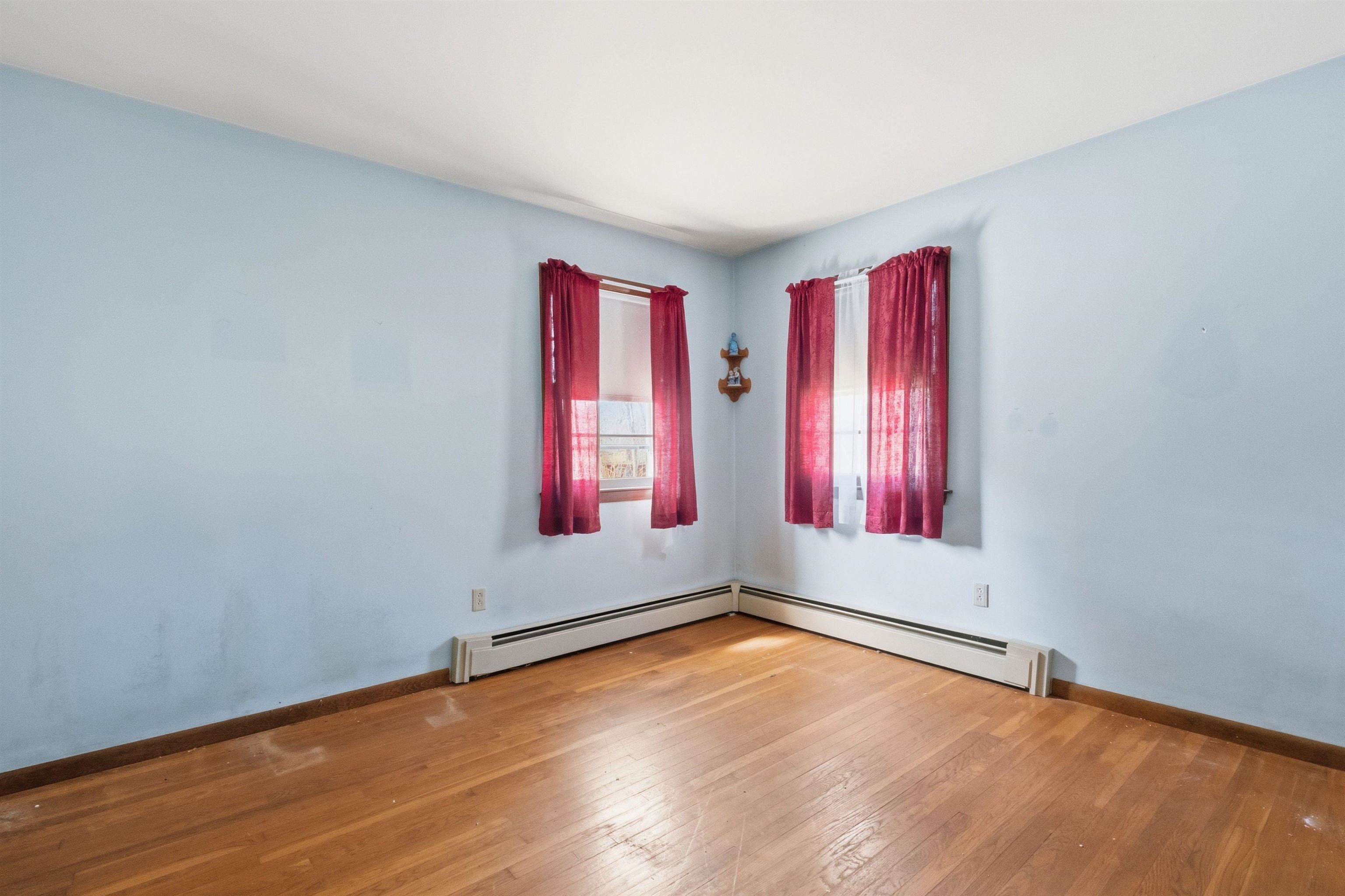 11 Thompson Avenue Hooksett, NH 03106 - Photo 16 of 38