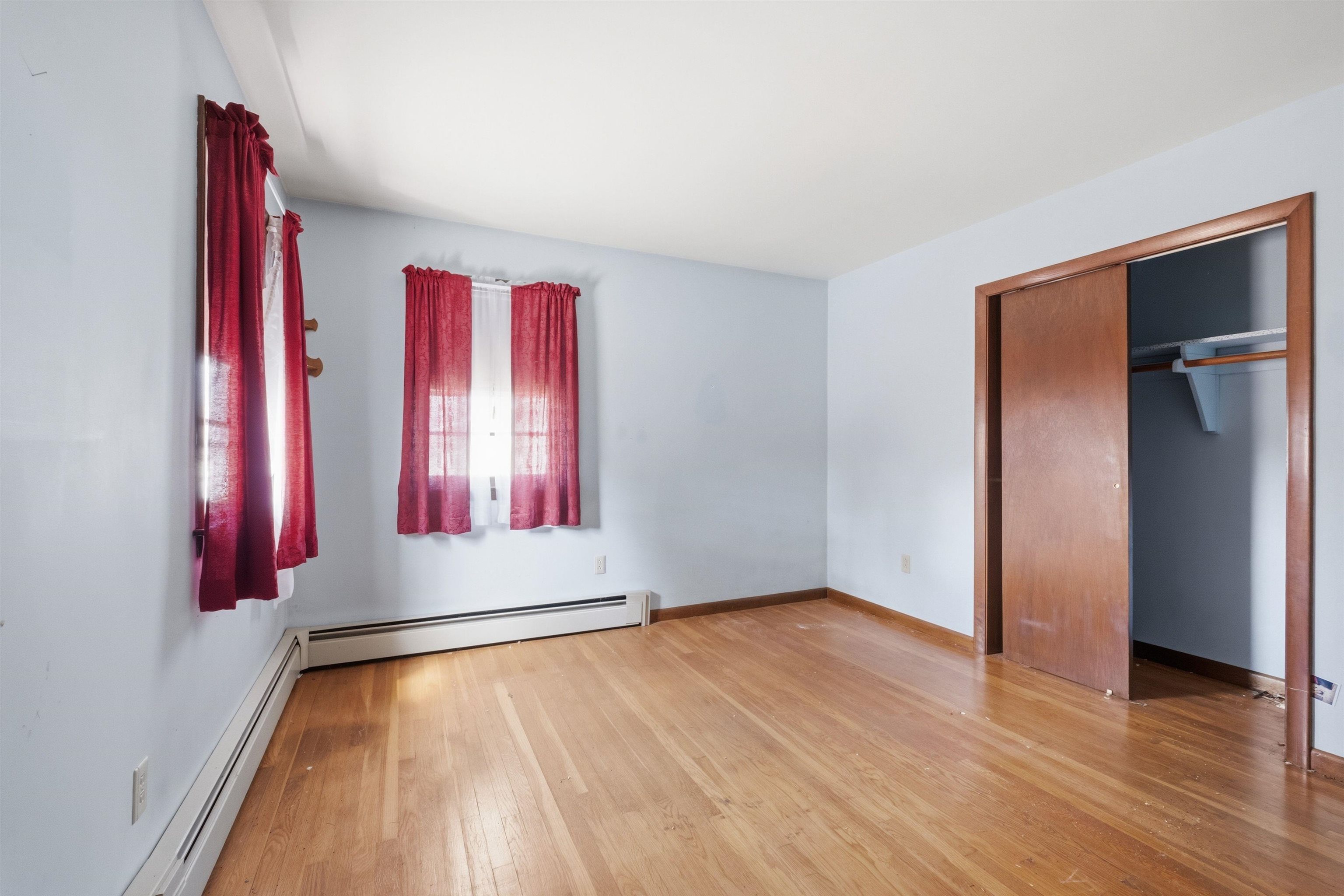 11 Thompson Avenue Hooksett, NH 03106 - Photo 17 of 38