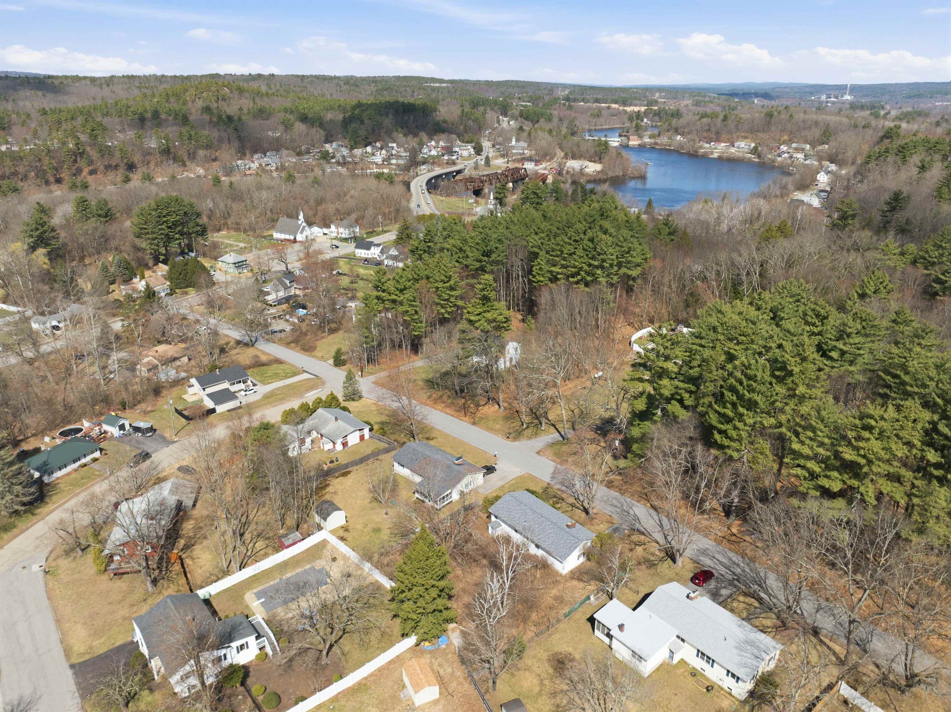 11 Thompson Avenue Hooksett, NH 03106 - Photo 29 of 38