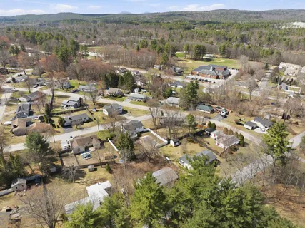 $329,000 | 11 Thompson Avenue, Hooksett, NH 03106