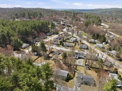 $329,000 | 11 Thompson Avenue, Hooksett, NH 03106