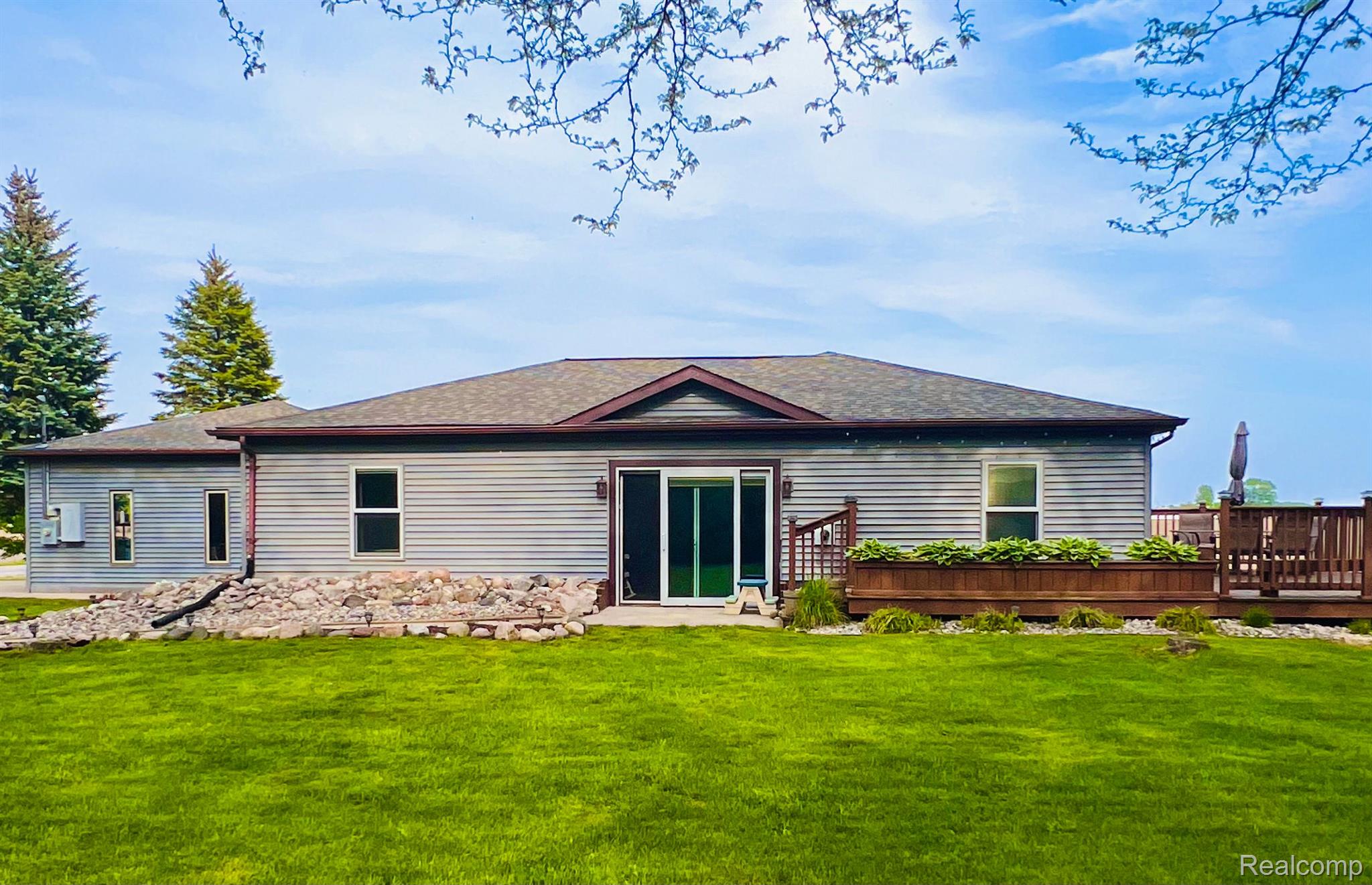 2019 Mosher Road Kawkawlin, MI 48631 - Photo 1 of 35 Gallery Image 1