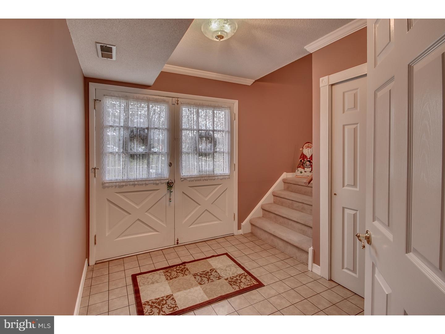 820 Hanford Road Fairless Hills, PA 19030 - Photo 7 of 24 Foyer