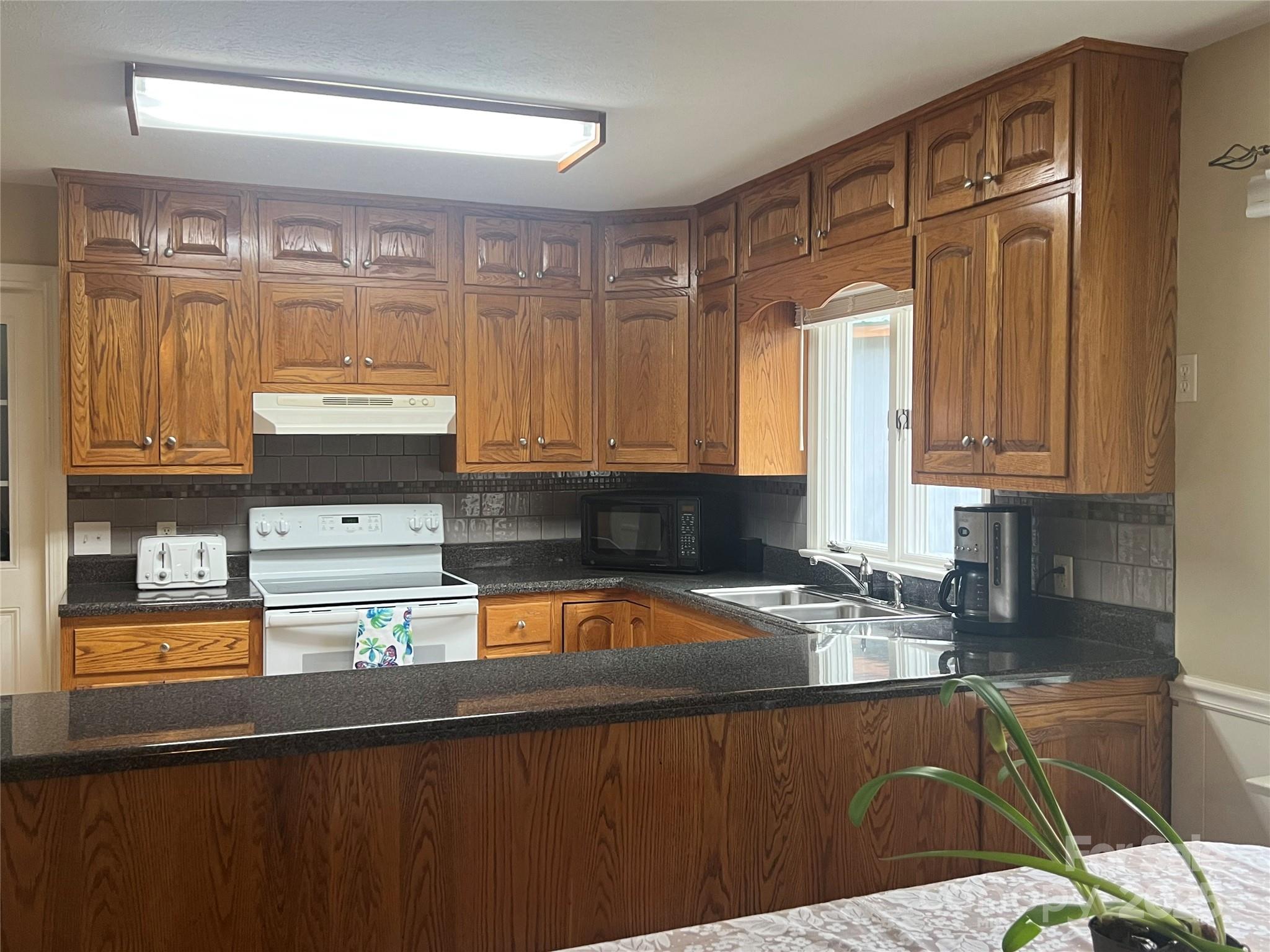3870 Kanuga Road Hendersonville, NC 28739 - Photo 12 of 35 Gallery Image 12