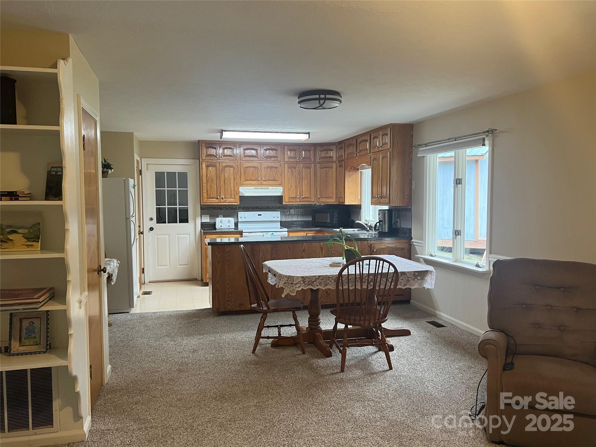3870 Kanuga Road Hendersonville, NC 28739 - Photo 13 of 35 Gallery Image 13