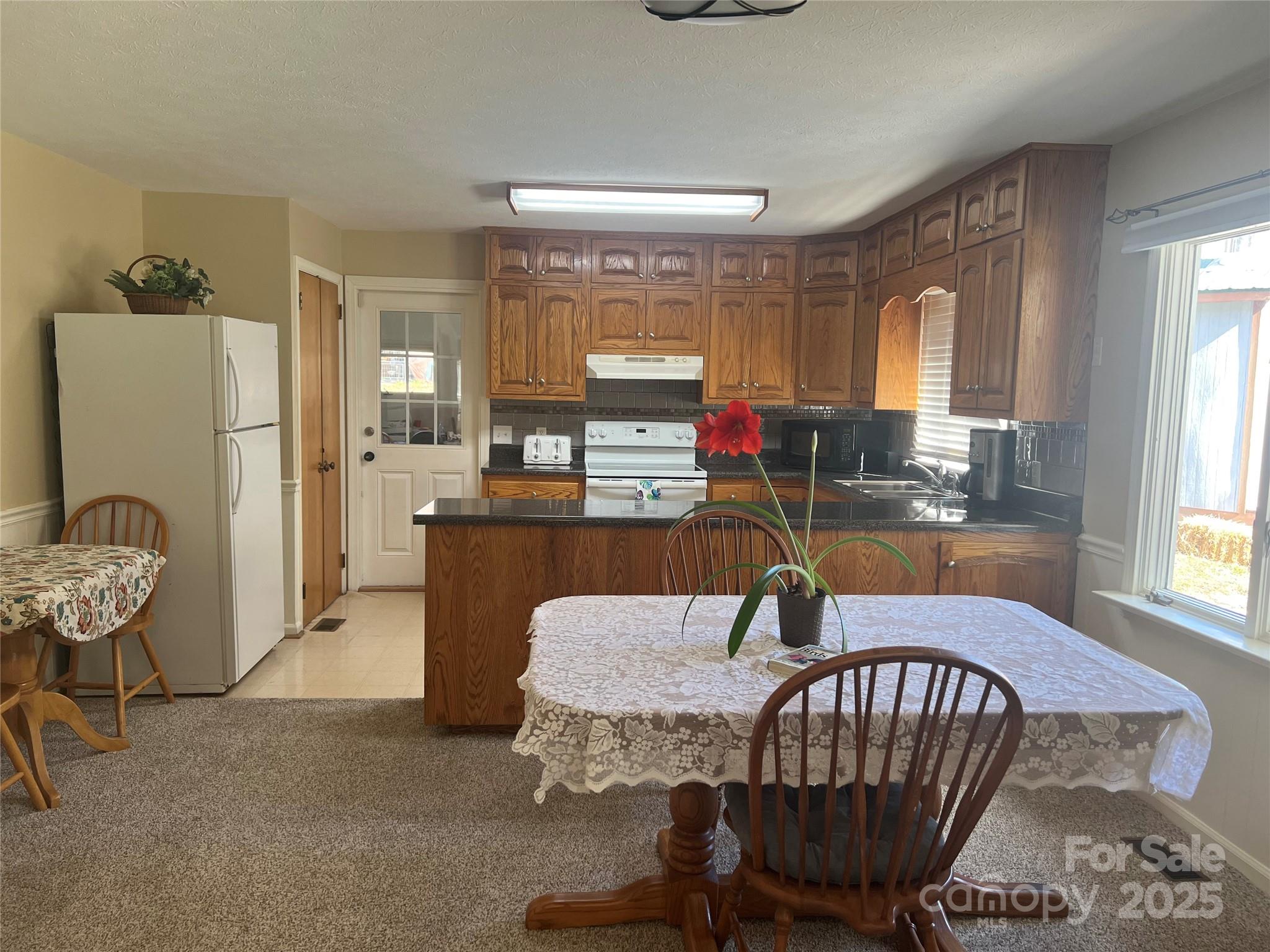 3870 Kanuga Road Hendersonville, NC 28739 - Photo 15 of 35 Gallery Image 15