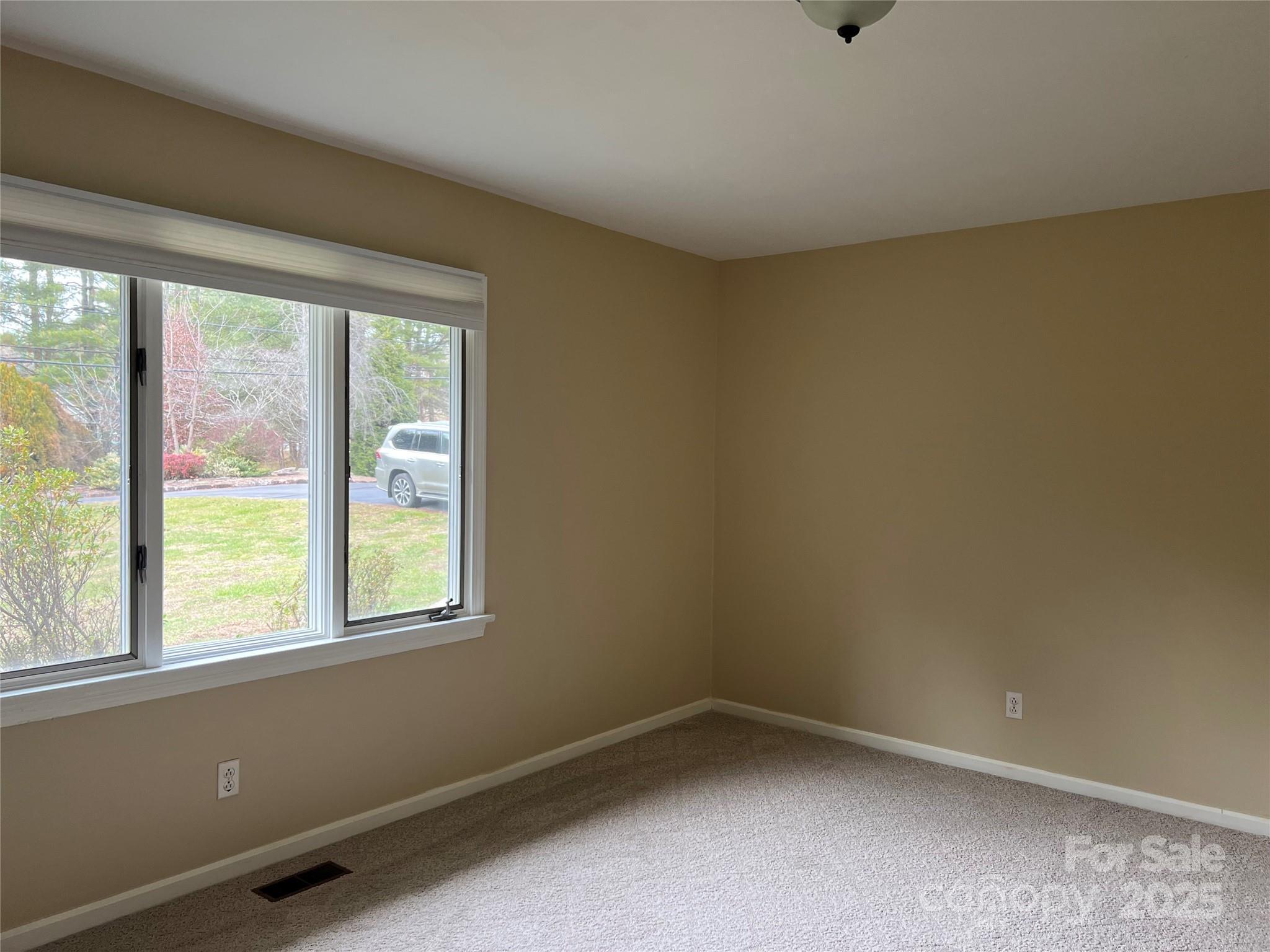 3870 Kanuga Road Hendersonville, NC 28739 - Photo 17 of 35 Gallery Image 17