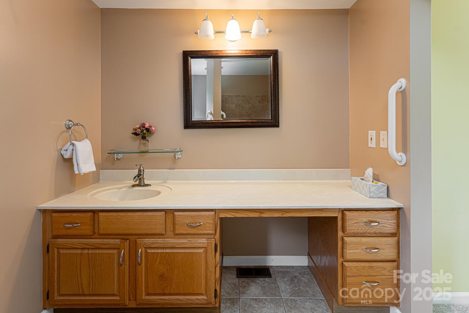 3870 Kanuga Road Hendersonville, NC 28739 - Photo 19 of 35 Gallery Image 19
