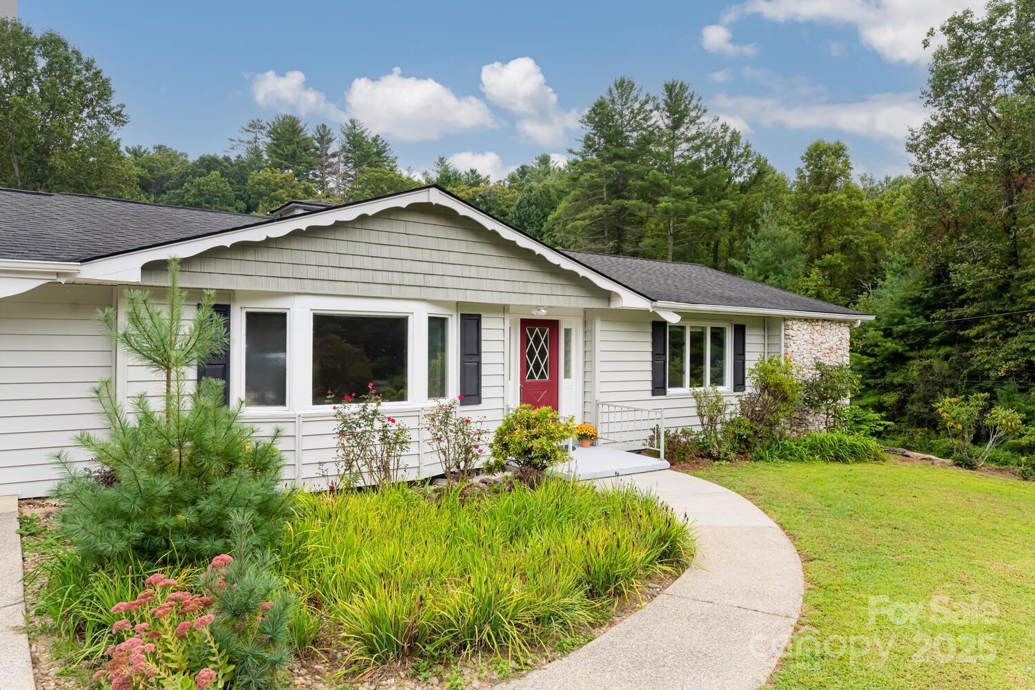 3870 Kanuga Road Hendersonville, NC 28739 - Photo 2 of 35 Gallery Image 2