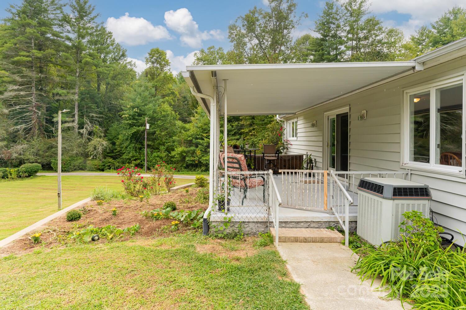 3870 Kanuga Road Hendersonville, NC 28739 - Photo 32 of 35 Gallery Image 32