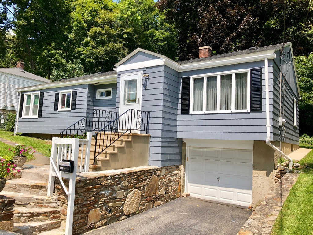2 Columbine Road Worcester, MA 01609 - Photo 1 of 19 Gallery Image 1