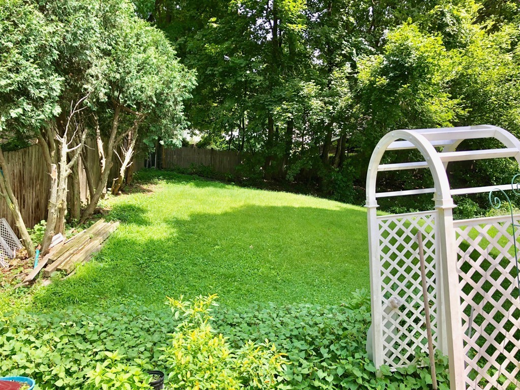 2 Columbine Road Worcester, MA 01609 - Photo 18 of 19 Gallery Image 18