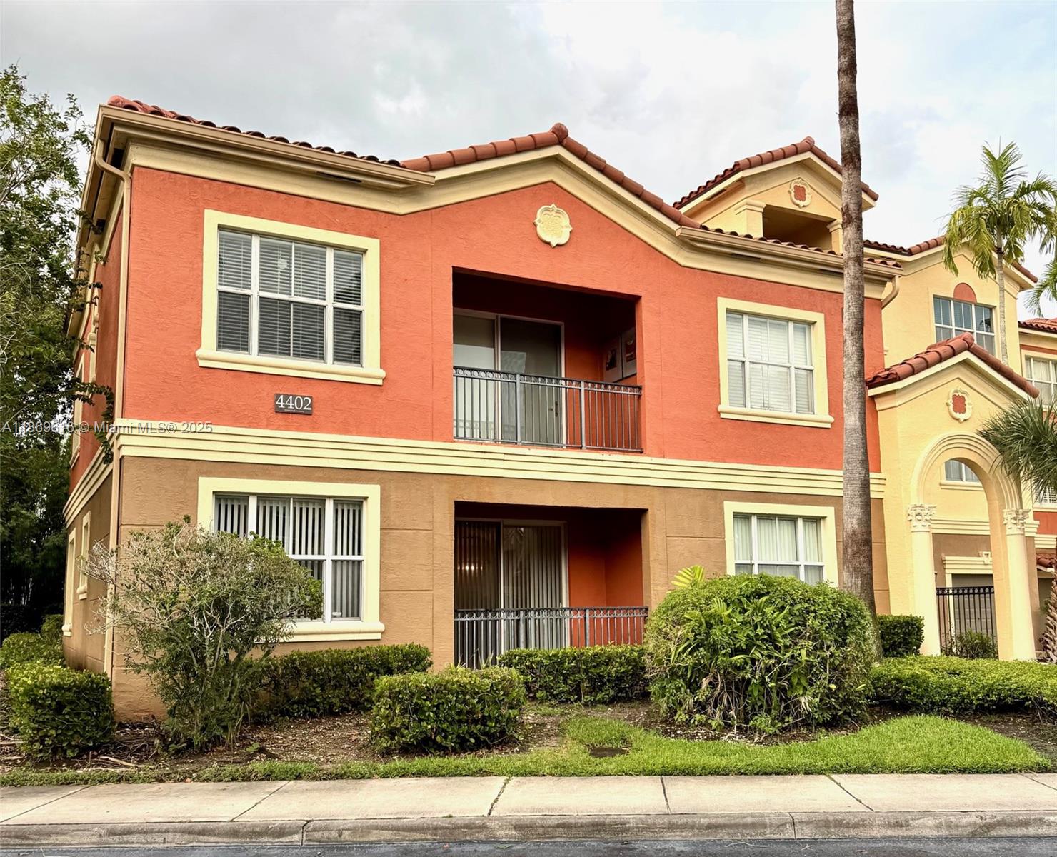 4402 Southwest 160th Avenue, Unit 910 Miramar, FL 33027 - Photo 2 of 22