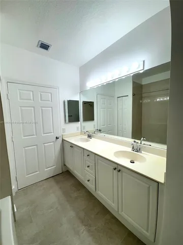 $2,600 | 4402 Southwest 160th Avenue, Unit 910, Miramar, FL 33027