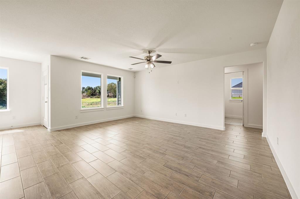 2008 Willy Dilly Road Springtown, TX 76082 - Photo 8 of 27 Gallery Image 8