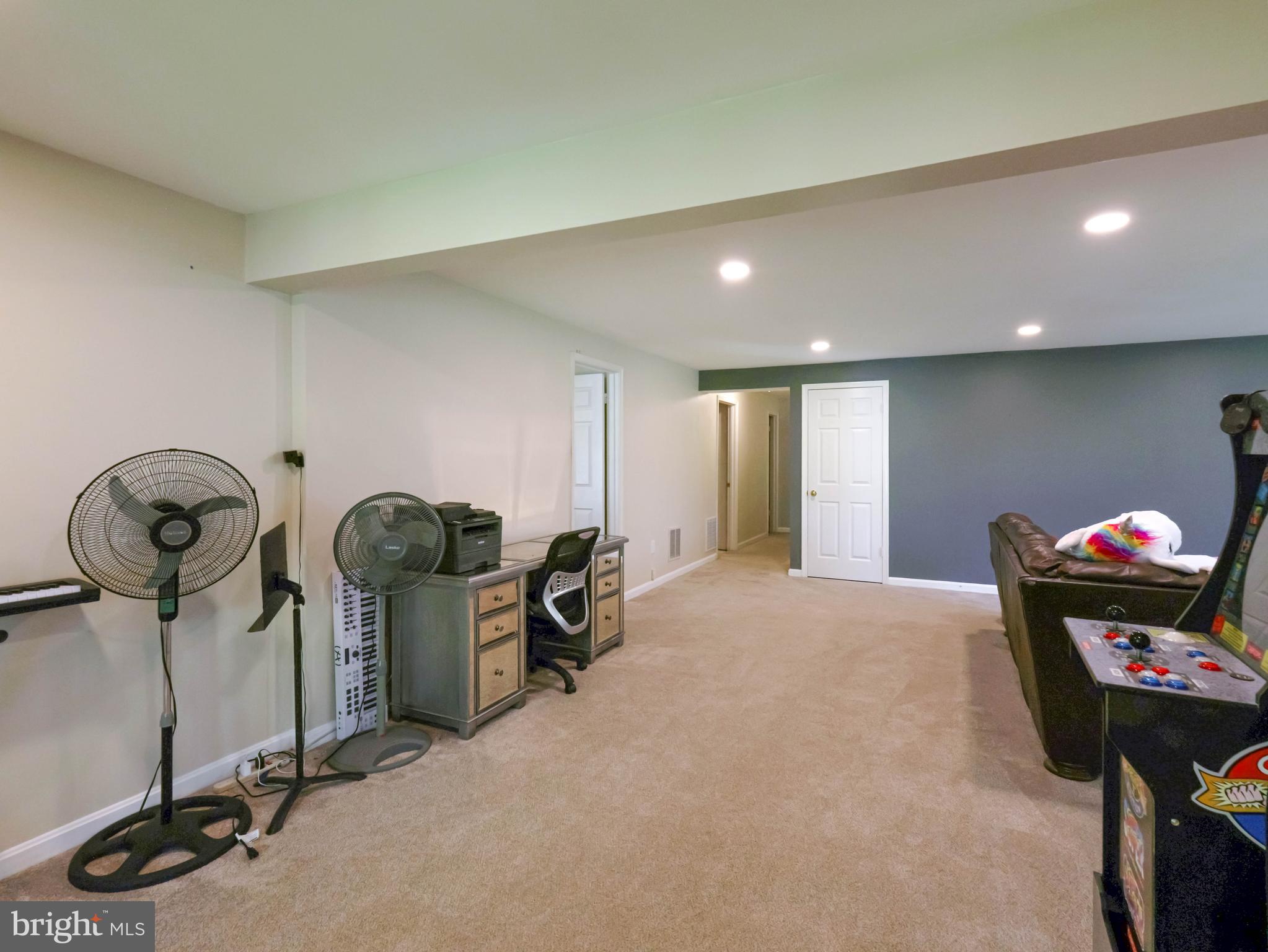 18500 Gingerbread Lane Gaithersburg, MD 20877 - Photo 43 of 56 a view of a room with gym equipment