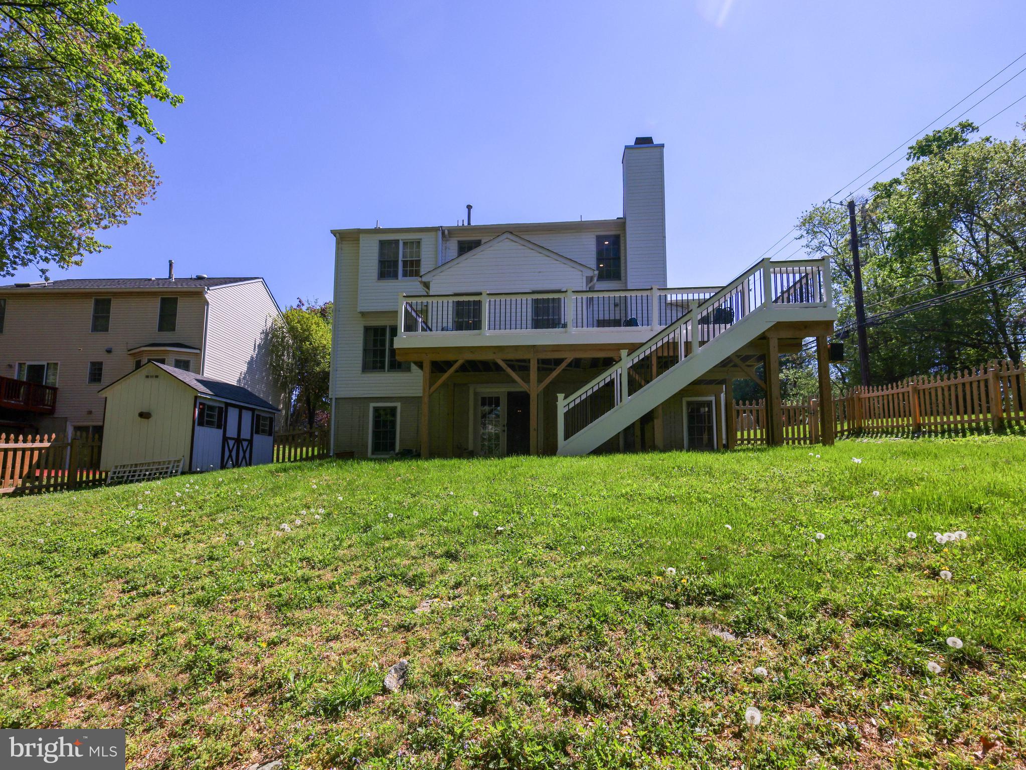 18500 Gingerbread Lane Gaithersburg, MD 20877 - Photo 51 of 56 a house view with a garden space