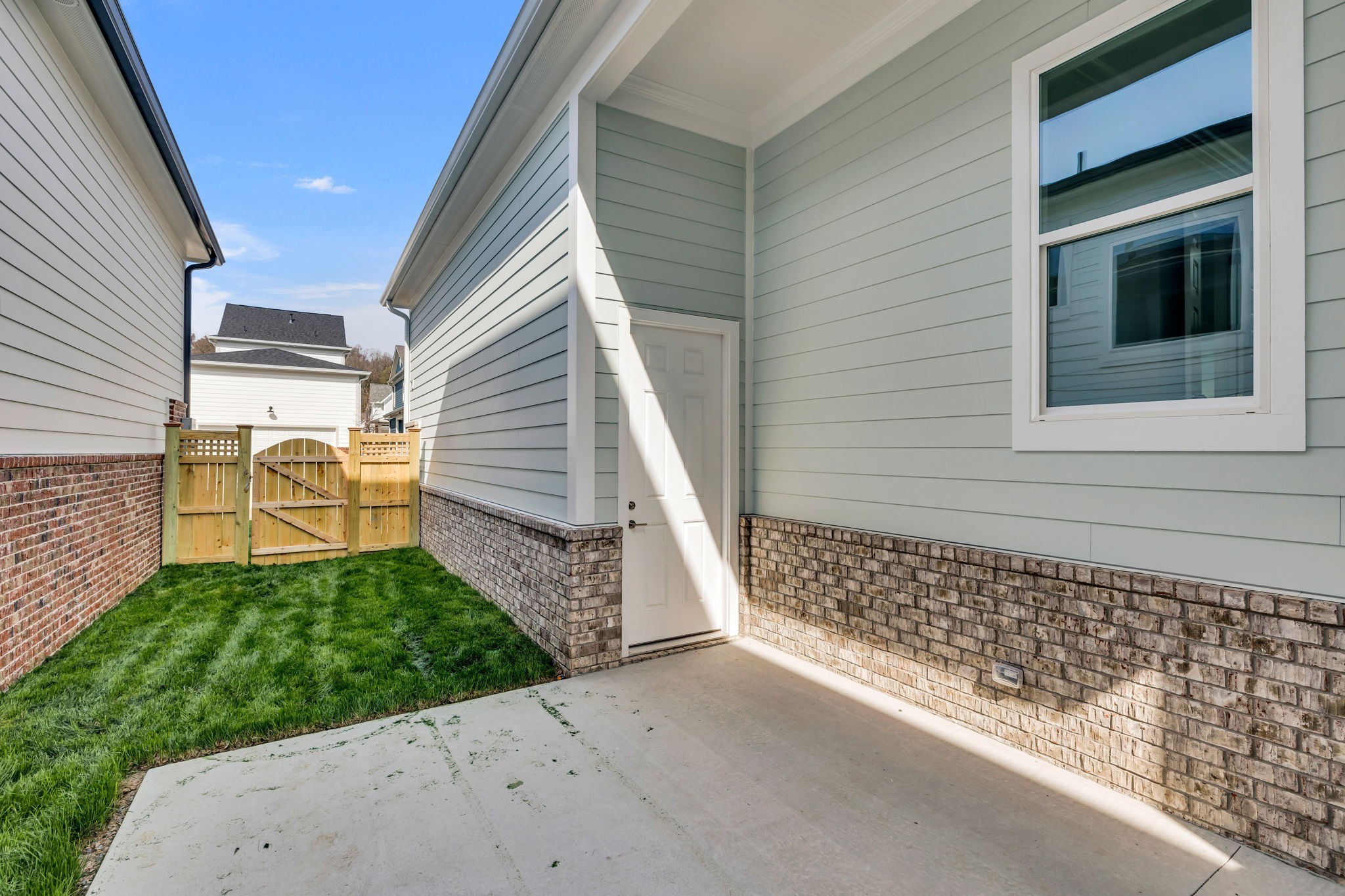2018 Nathaniel Road Franklin, TN 37064 - Photo 34 of 52 a side view of a house with a yard