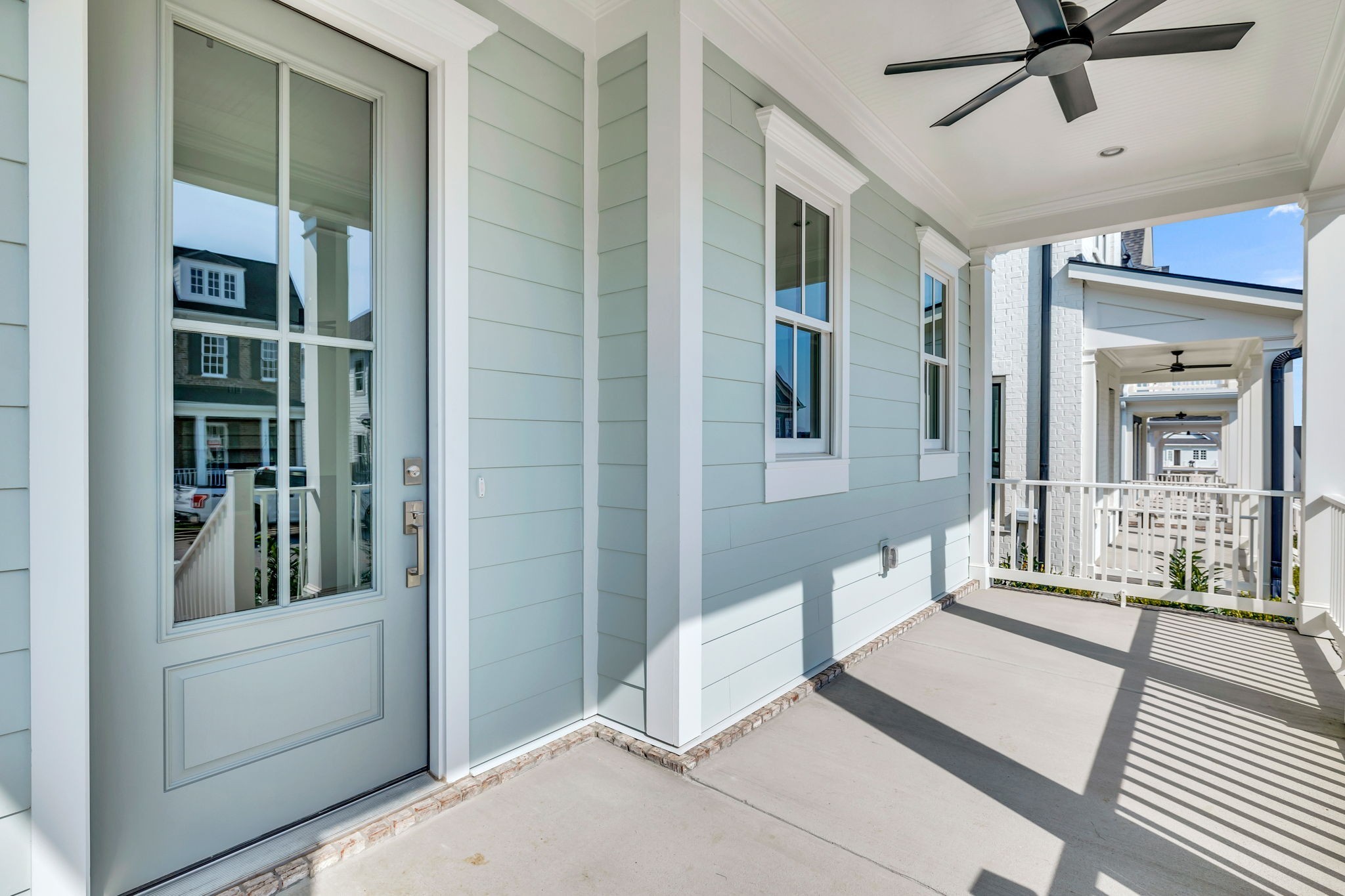 2018 Nathaniel Road Franklin, TN 37064 - Photo 4 of 52 a view of a hallway with a living room