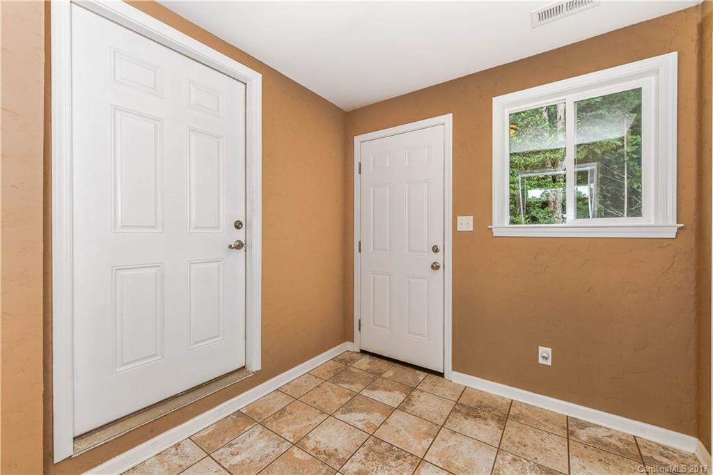 5029 Suwarrow Circle Tega Cay, SC 29708 - Photo 8 of 24