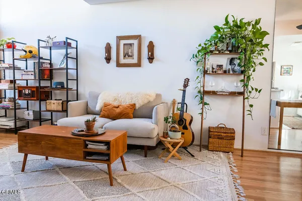 $620,000 | 170 North Sierra Bonita Avenue, Unit 5, Pasadena, CA 91106