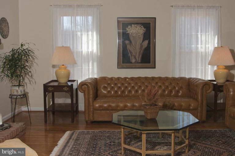 17036 Barn Ridge Drive Silver Spring, MD 20906 - Photo 3 of 25 Living Room #2