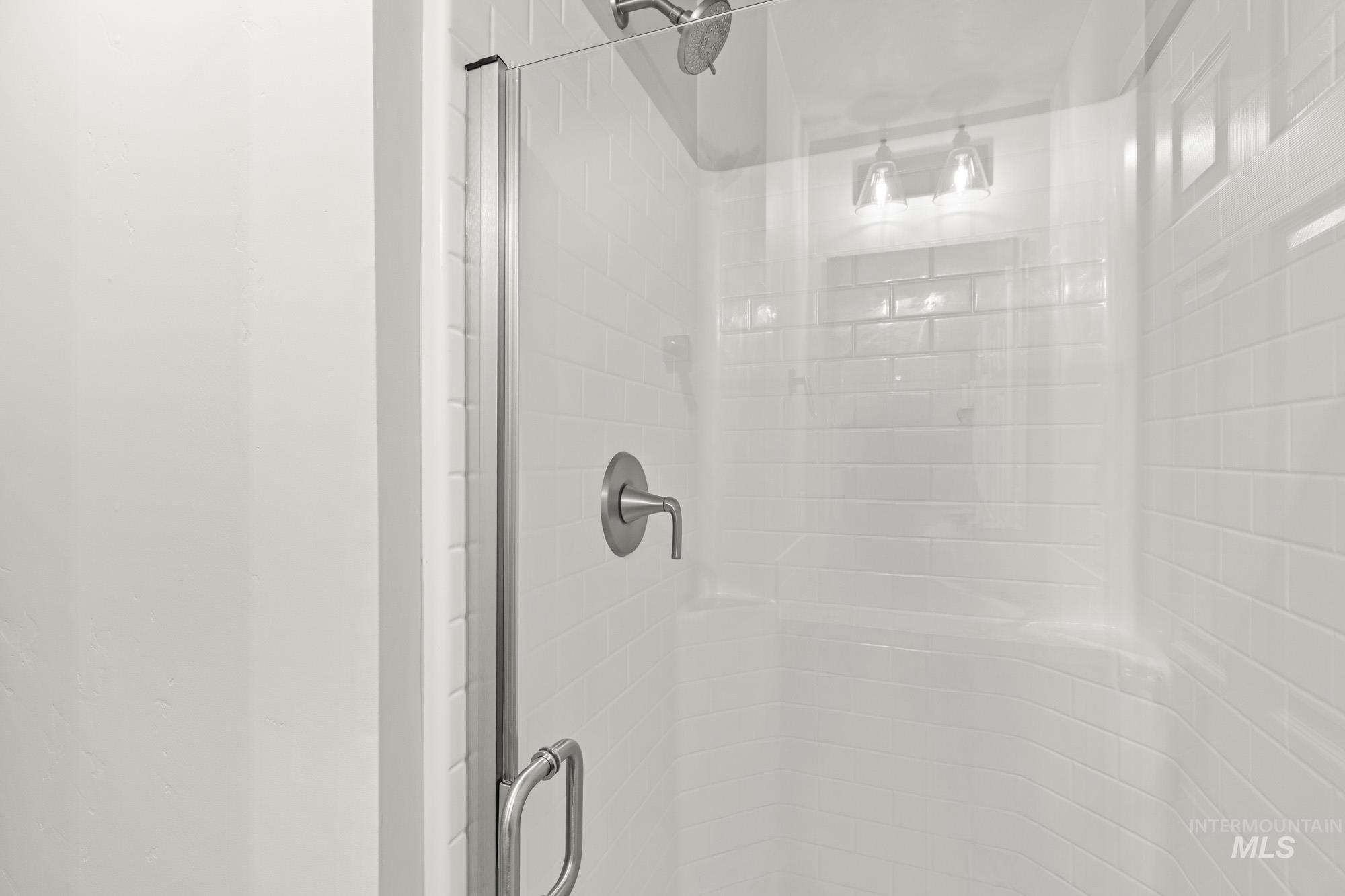 1515 Long Pond Street Middleton, ID 83644 - Photo 11 of 25 Full bath featuring a shower stall