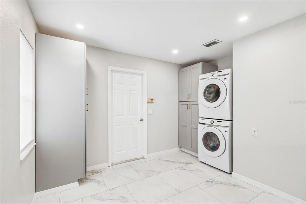 9376 French Quarters Circle Weeki Wachee, FL 34613 - Photo 23 of 87