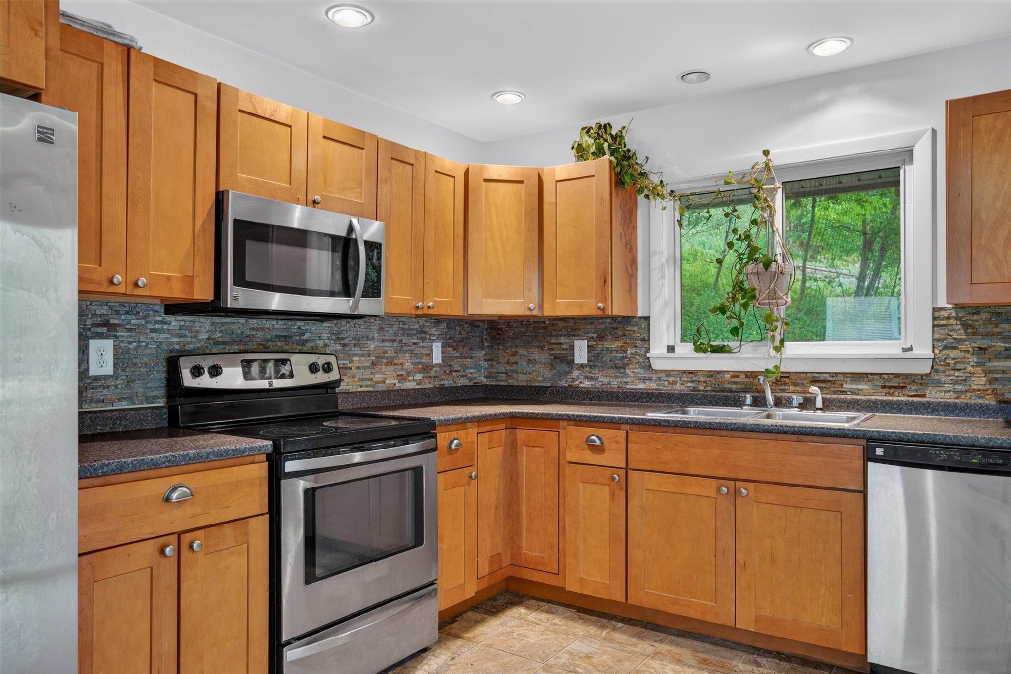 7 Wendell Place Barre, VT 05641 - Photo 10 of 35