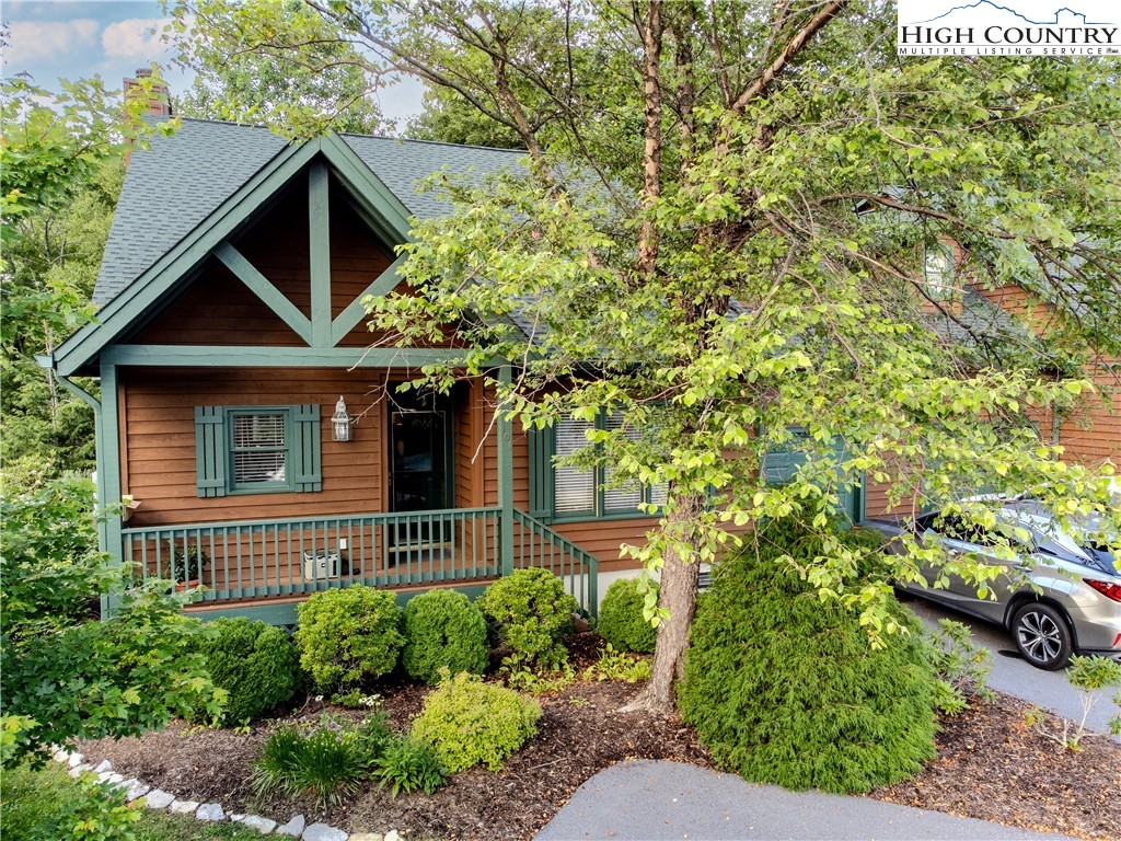 101 Clary Court, Unit 101 Blowing Rock, NC 28605 - Photo 3 of 39