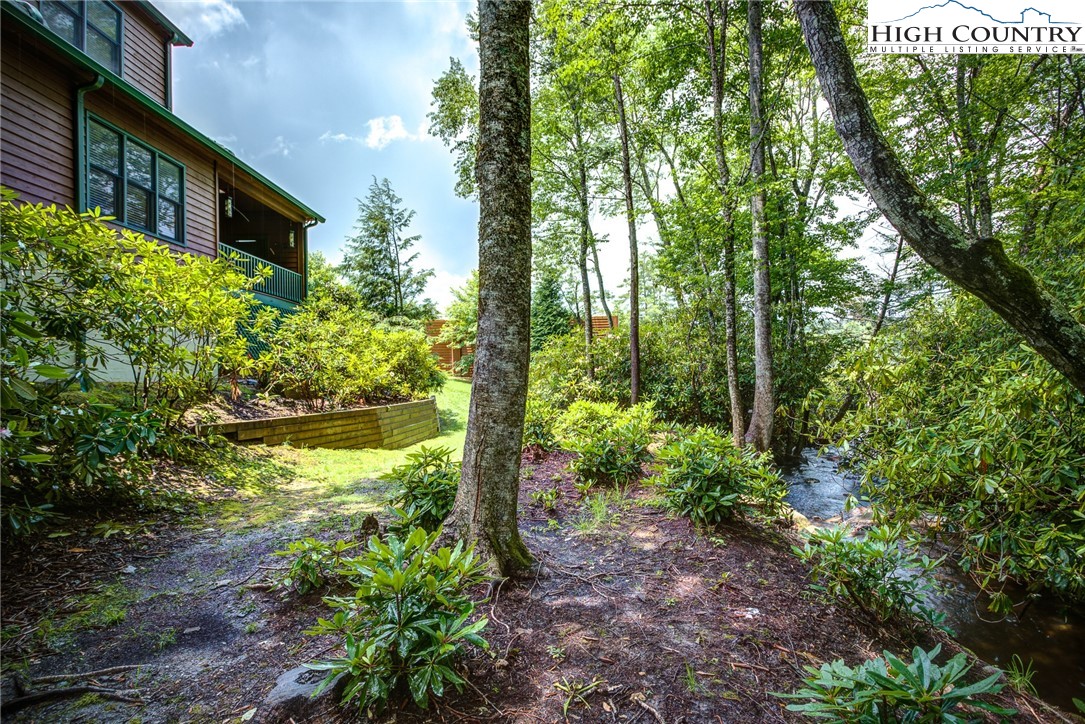 101 Clary Court, Unit 101 Blowing Rock, NC 28605 - Photo 10 of 39