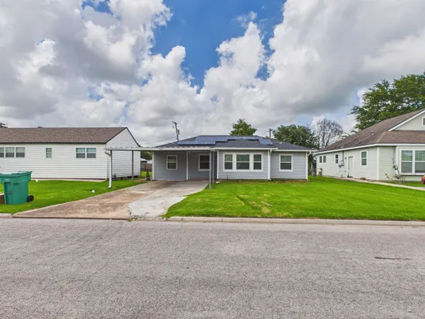 $149,900 | 1504 Carter Street, Orange, TX 77630