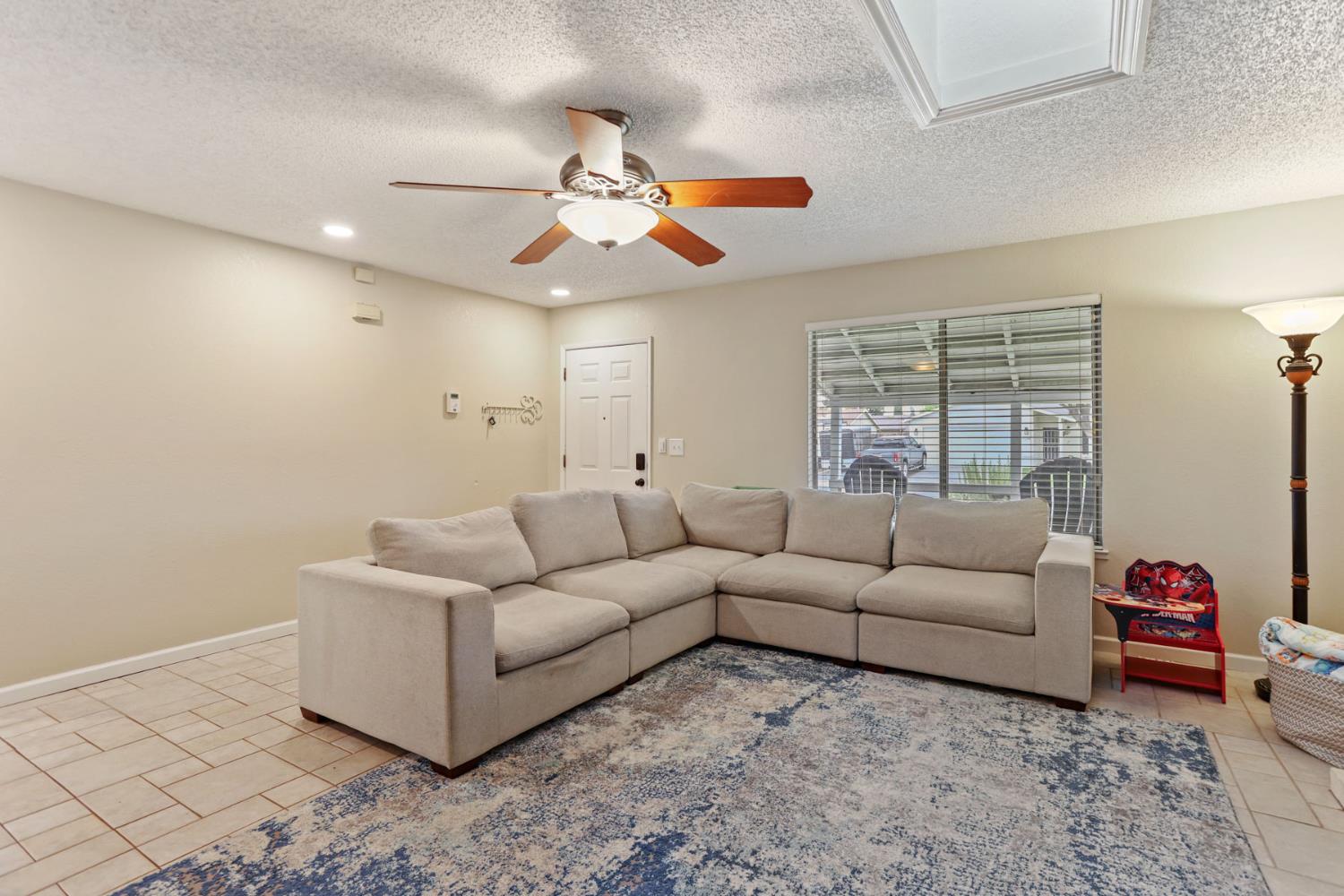 757 Clemens Court Ripon, CA 95366 - Photo 6 of 34