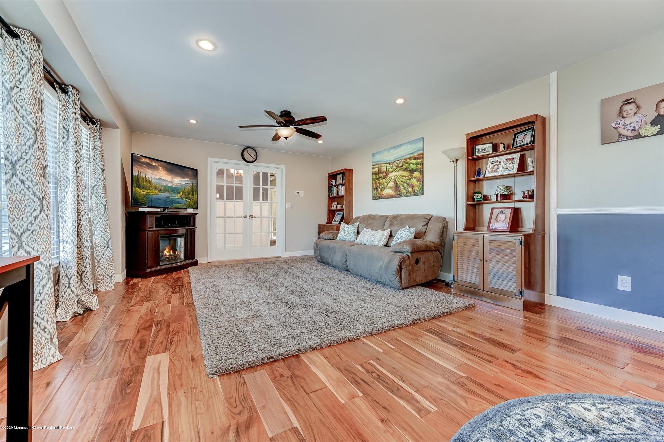 2277 Lanes Mill Road Brick, NJ 08724 - Photo 5 of 40 05-Living