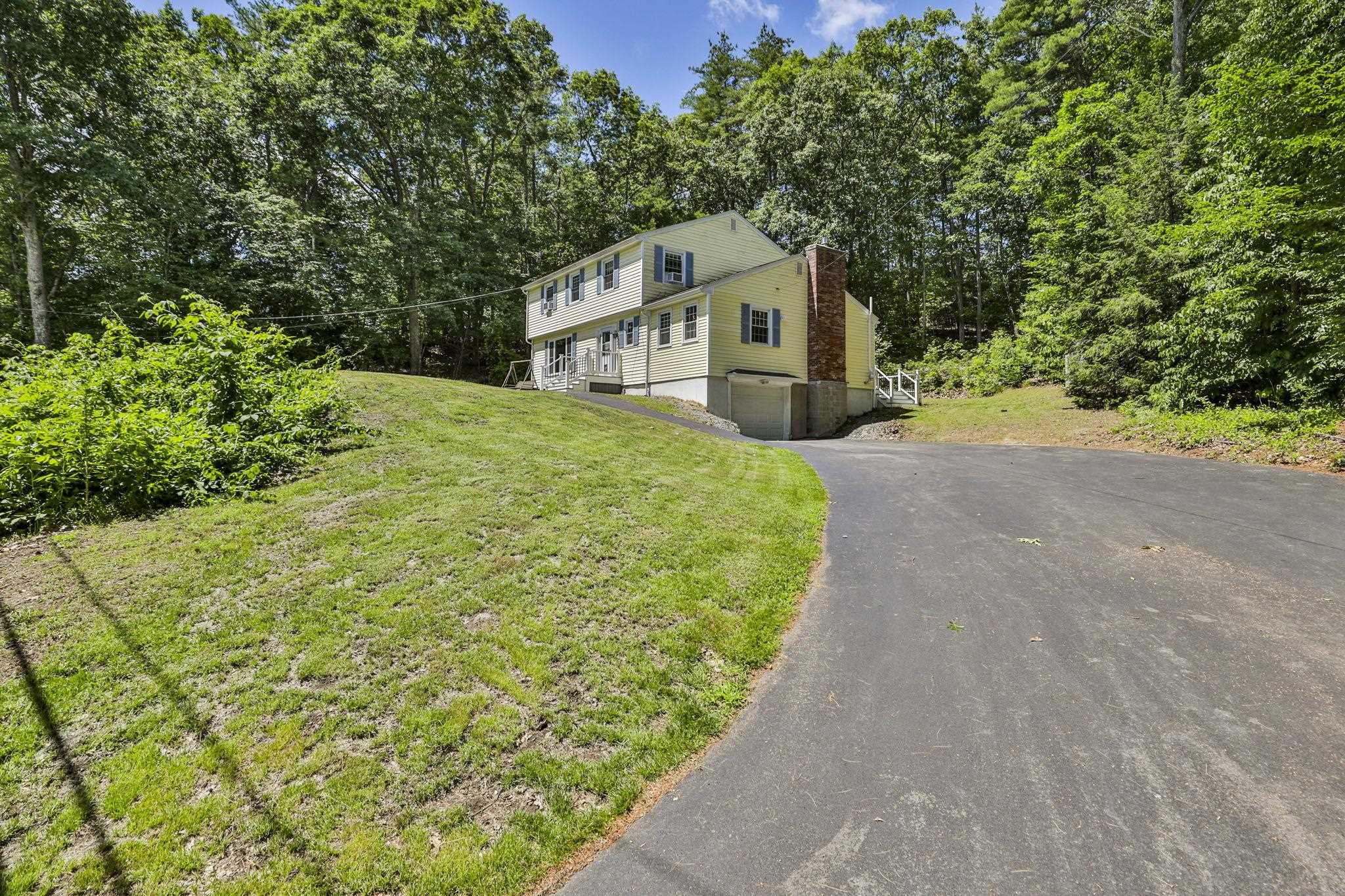 15 Castle Hill Road Pelham, NH 03076 - Photo 1 of 47