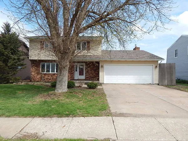 $275,000 | 513 South 7th Street, Eldridge, IA 52748