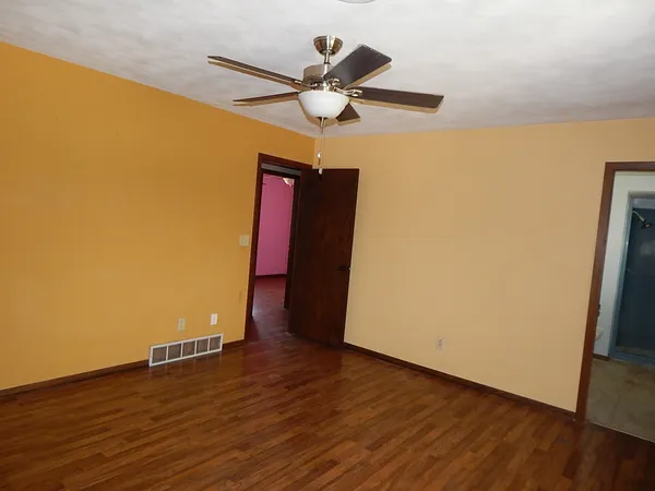 $275,000 | 513 South 7th Street, Eldridge, IA 52748