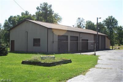 6410 Murray Ridge Road Elyria, OH 44035 - Photo 17 of 22 Five Bay garage: 2 10x10 doors, 2 12x12 doors and one 10x8 door.