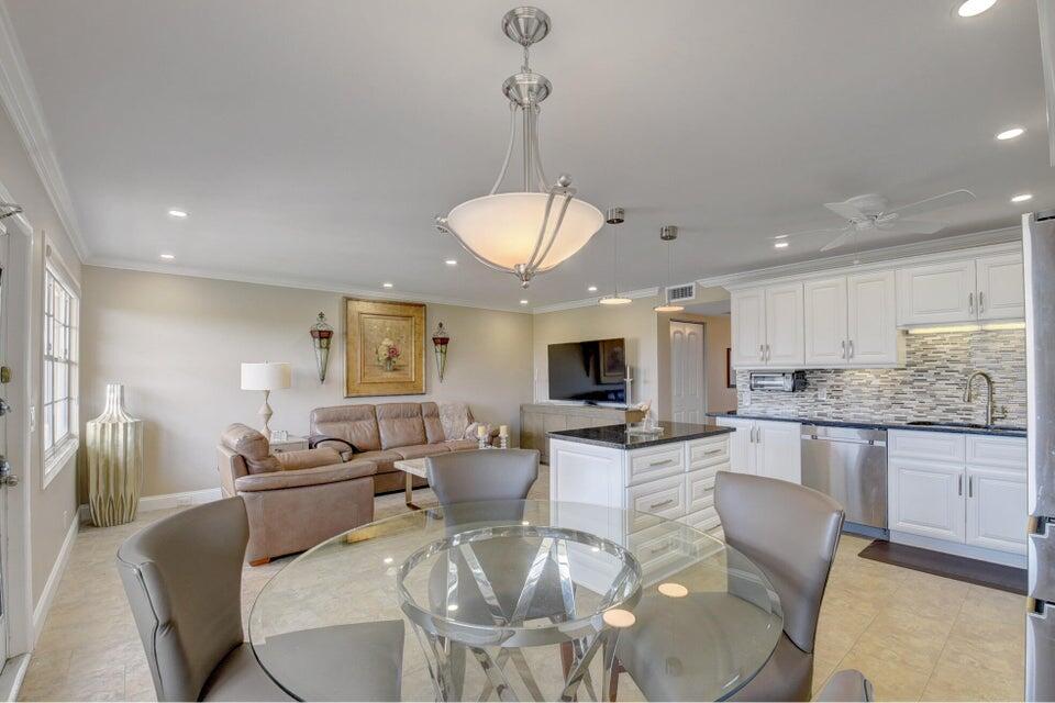4028 Newcastle B, Unit 4028 Boca Raton, FL 33434 - Photo 11 of 40 Great Room 6