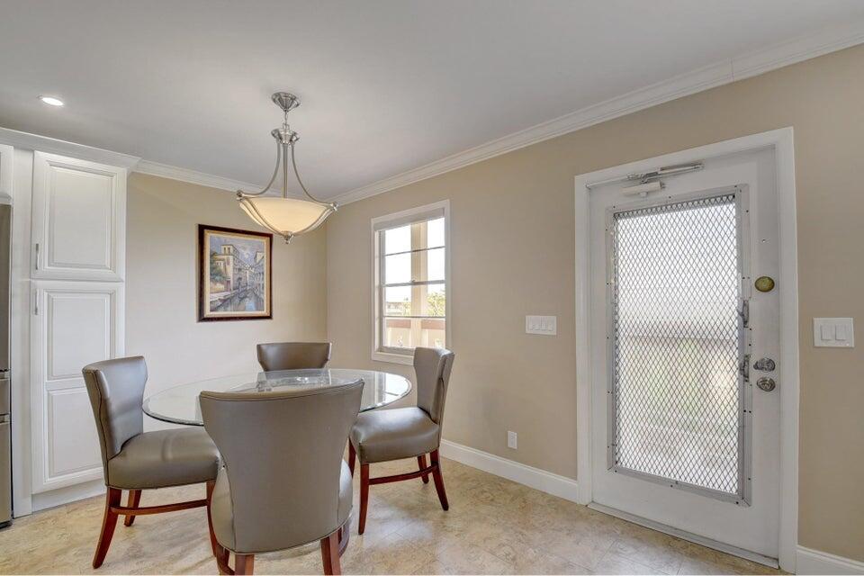 4028 Newcastle B, Unit 4028 Boca Raton, FL 33434 - Photo 5 of 40 Dining Room