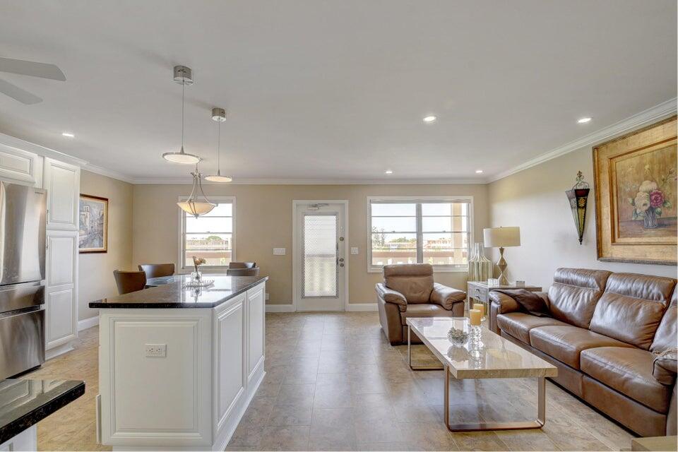 4028 Newcastle B, Unit 4028 Boca Raton, FL 33434 - Photo 8 of 40 Great Room 3