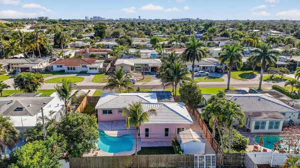 $5,950 | 467 Northeast 31st Street, Boca Raton, FL 33431