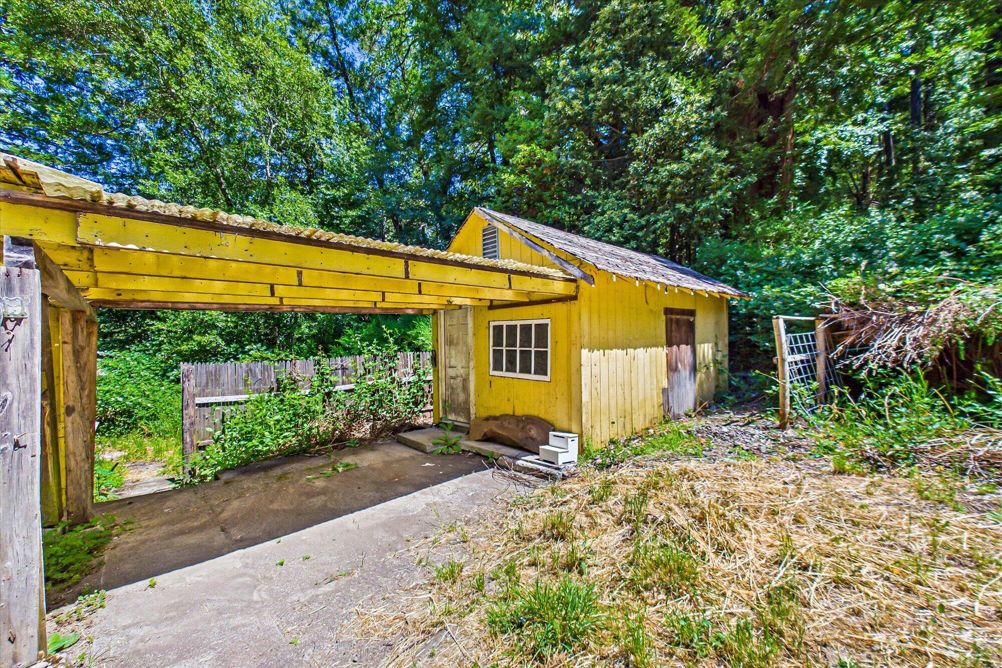 1122 Sprowl Creek Road Garberville, CA 95542 - Photo 29 of 49
