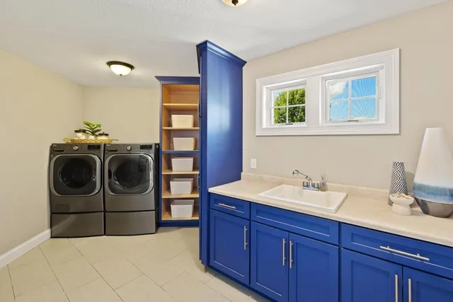 $2,400,000 | 12403 Meadow Bluff Trail, Afton, MN 55001