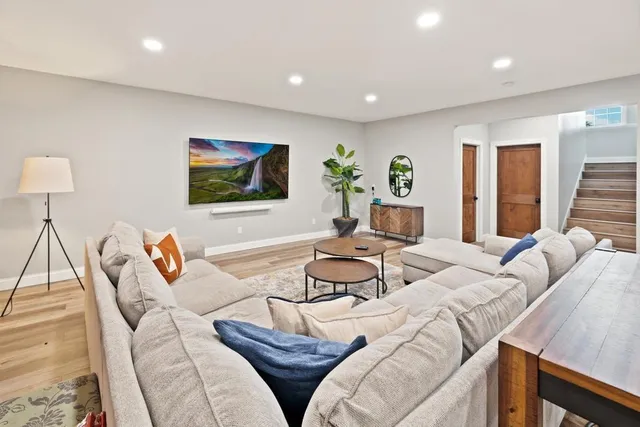 $2,400,000 | 12403 Meadow Bluff Trail, Afton, MN 55001