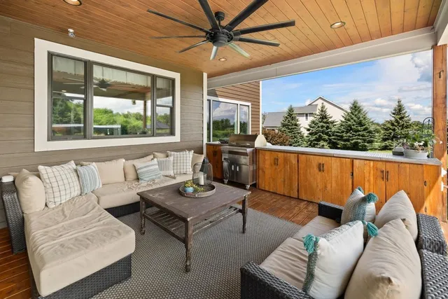 $2,400,000 | 12403 Meadow Bluff Trail, Afton, MN 55001